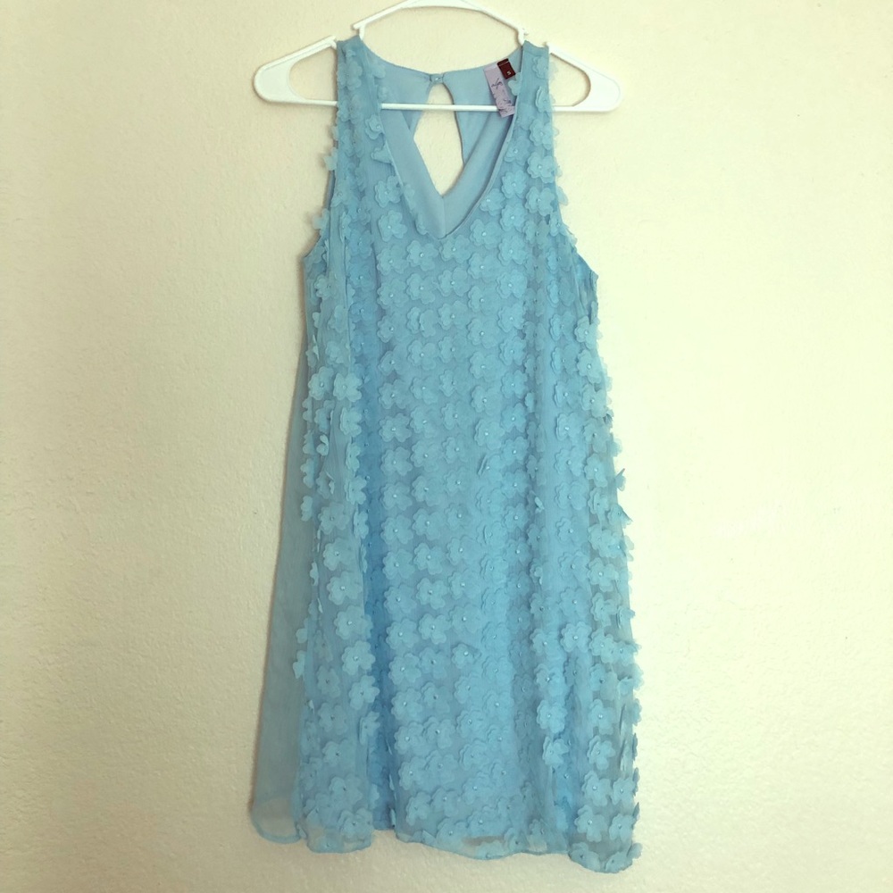 Dress - Picture 1 of 4